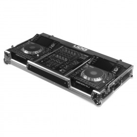 UDG Ultimate Flight Case Set Denon DJ SC5000/ X1800 Silver Plus voorkant zijkant met spelers